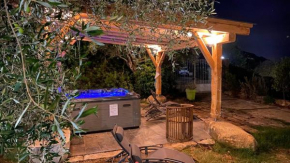 Résidence A CASA VECCHIA gites de charme avec JACUZZI proche Ajaccio